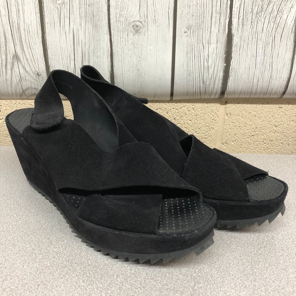 Pedro Garcia Federica Criss-Cross Wedge Ladies Size 40  EUC  **   1013